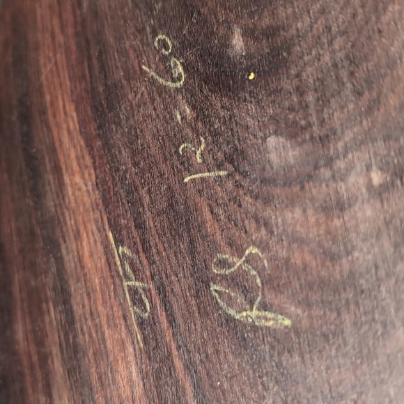 VGT, Rosewood Set Of 2 Oval Marquetry Wall Plaques with South Indian Man/Woman. - Picture 12 of 15